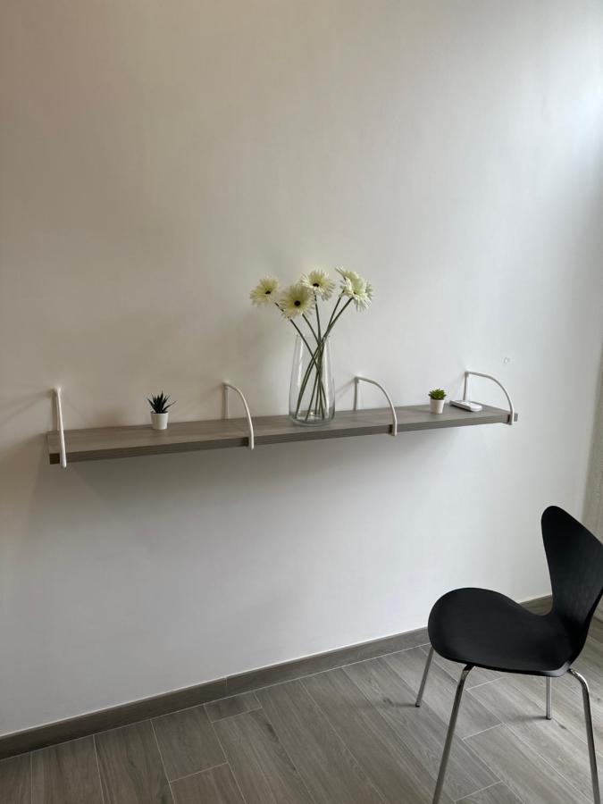 Di Vaio'S Apartments نابولي المظهر الخارجي الصورة