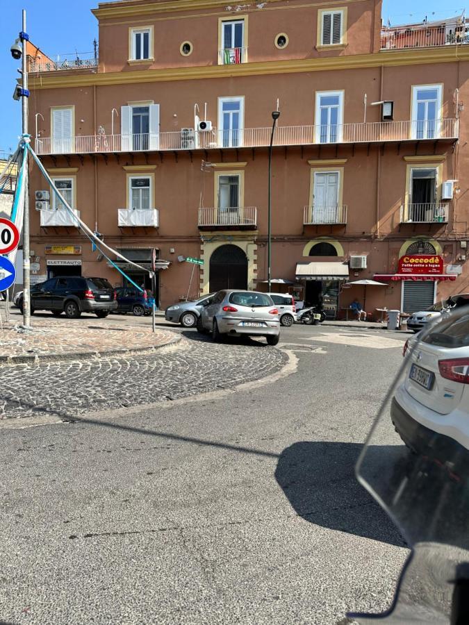 Di Vaio'S Apartments نابولي المظهر الخارجي الصورة