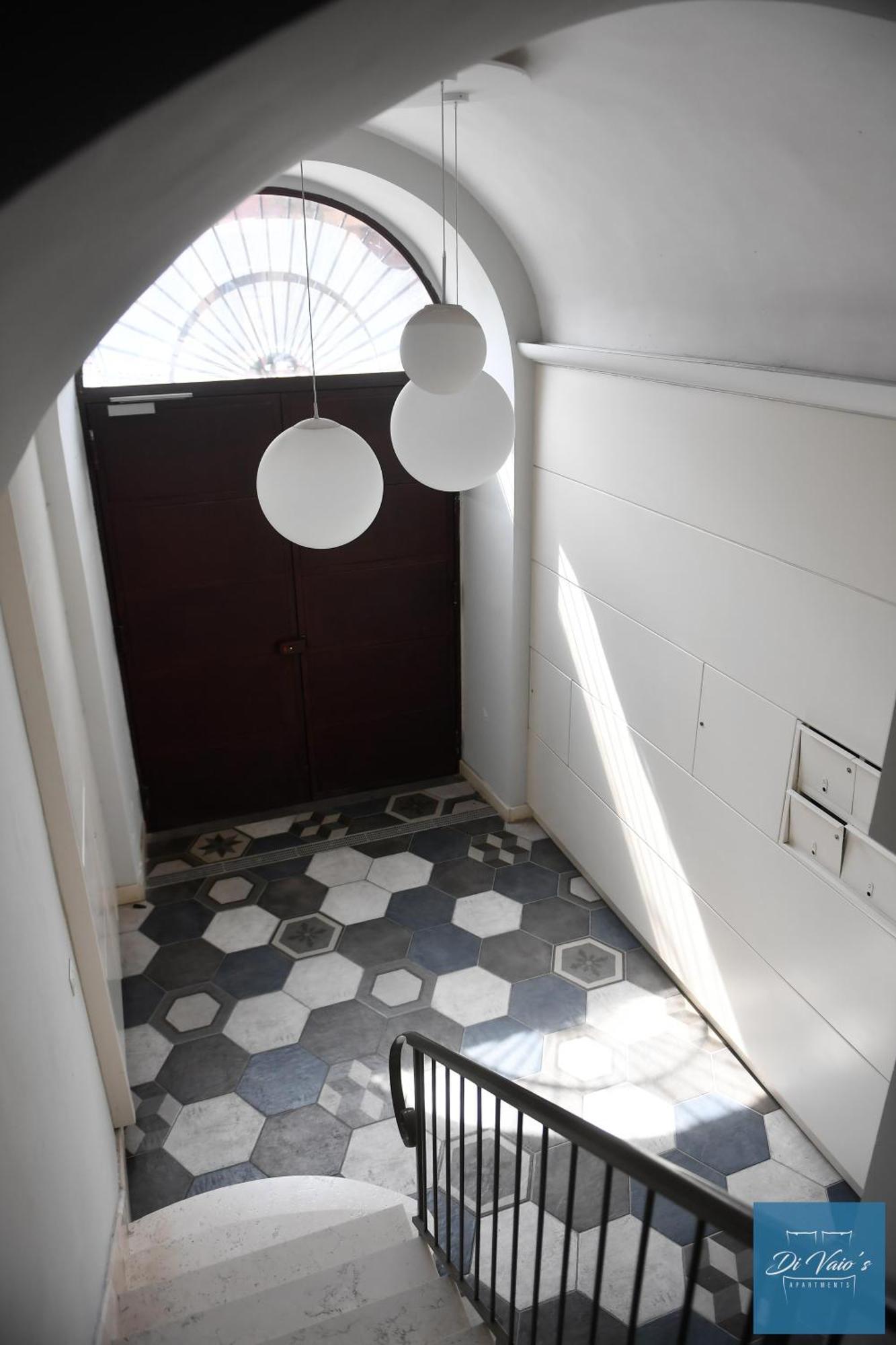 Di Vaio'S Apartments نابولي المظهر الخارجي الصورة