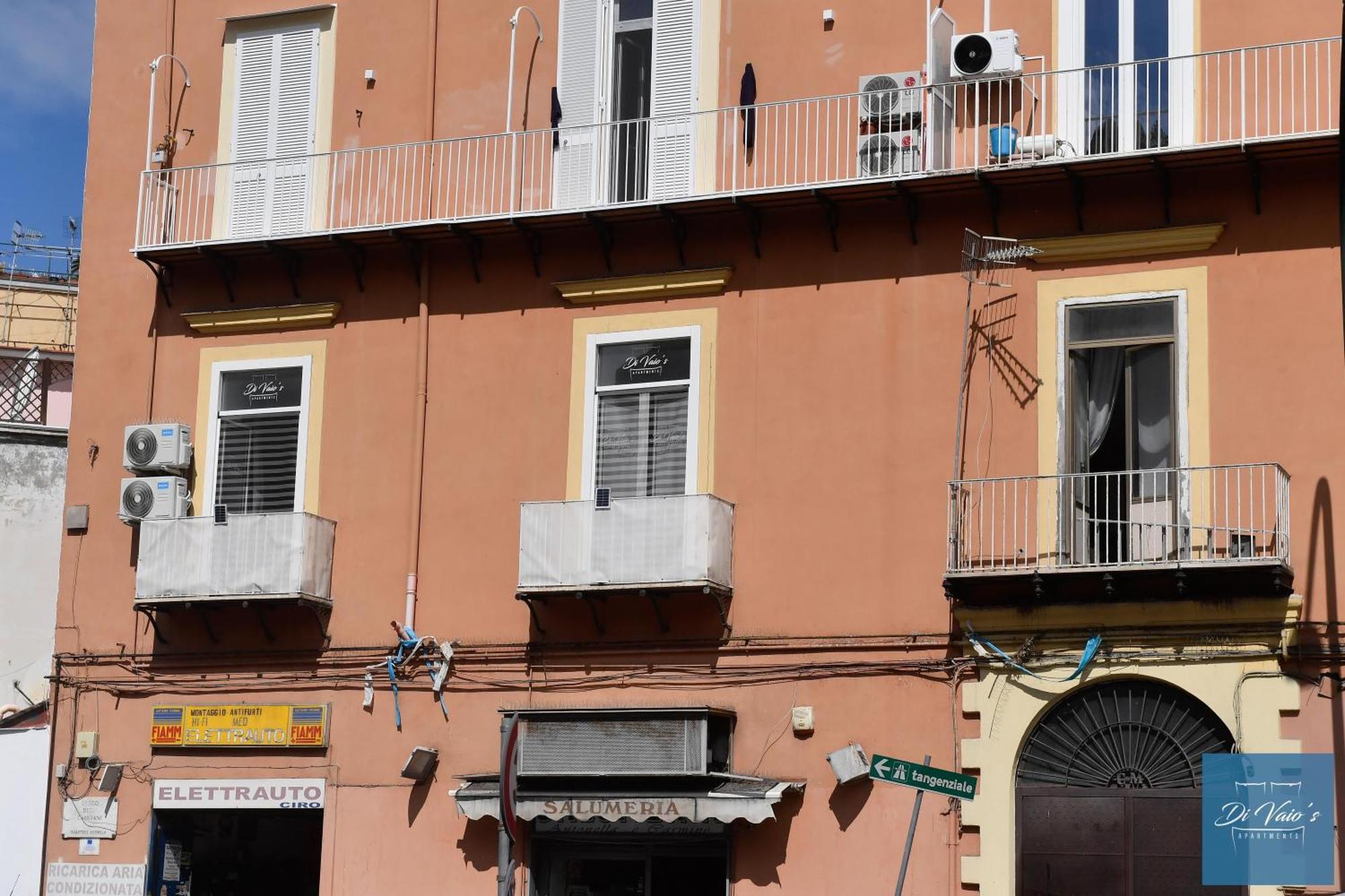 Di Vaio'S Apartments نابولي المظهر الخارجي الصورة