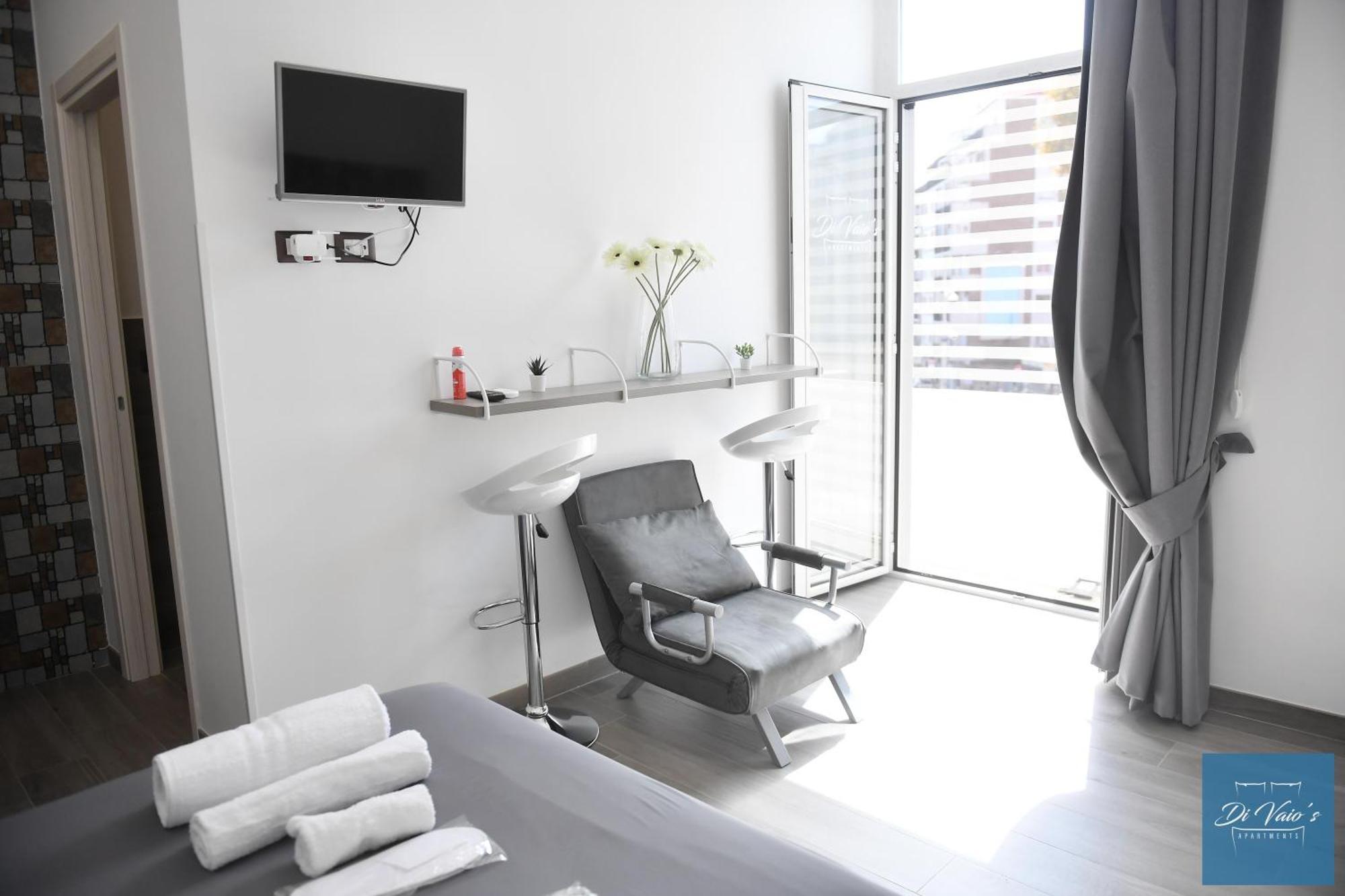 Di Vaio'S Apartments نابولي المظهر الخارجي الصورة