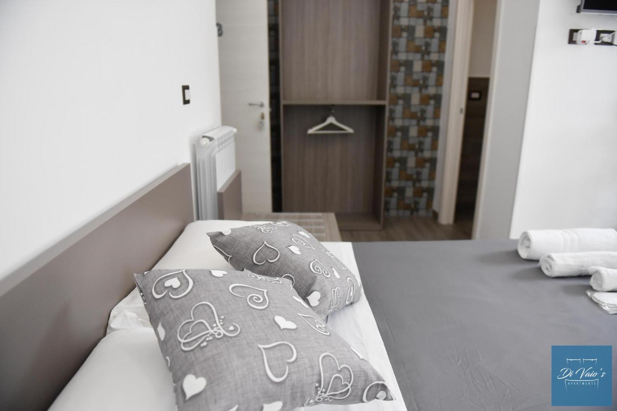 Di Vaio'S Apartments نابولي المظهر الخارجي الصورة