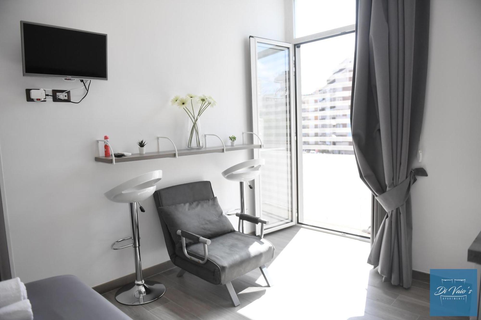 Di Vaio'S Apartments نابولي المظهر الخارجي الصورة