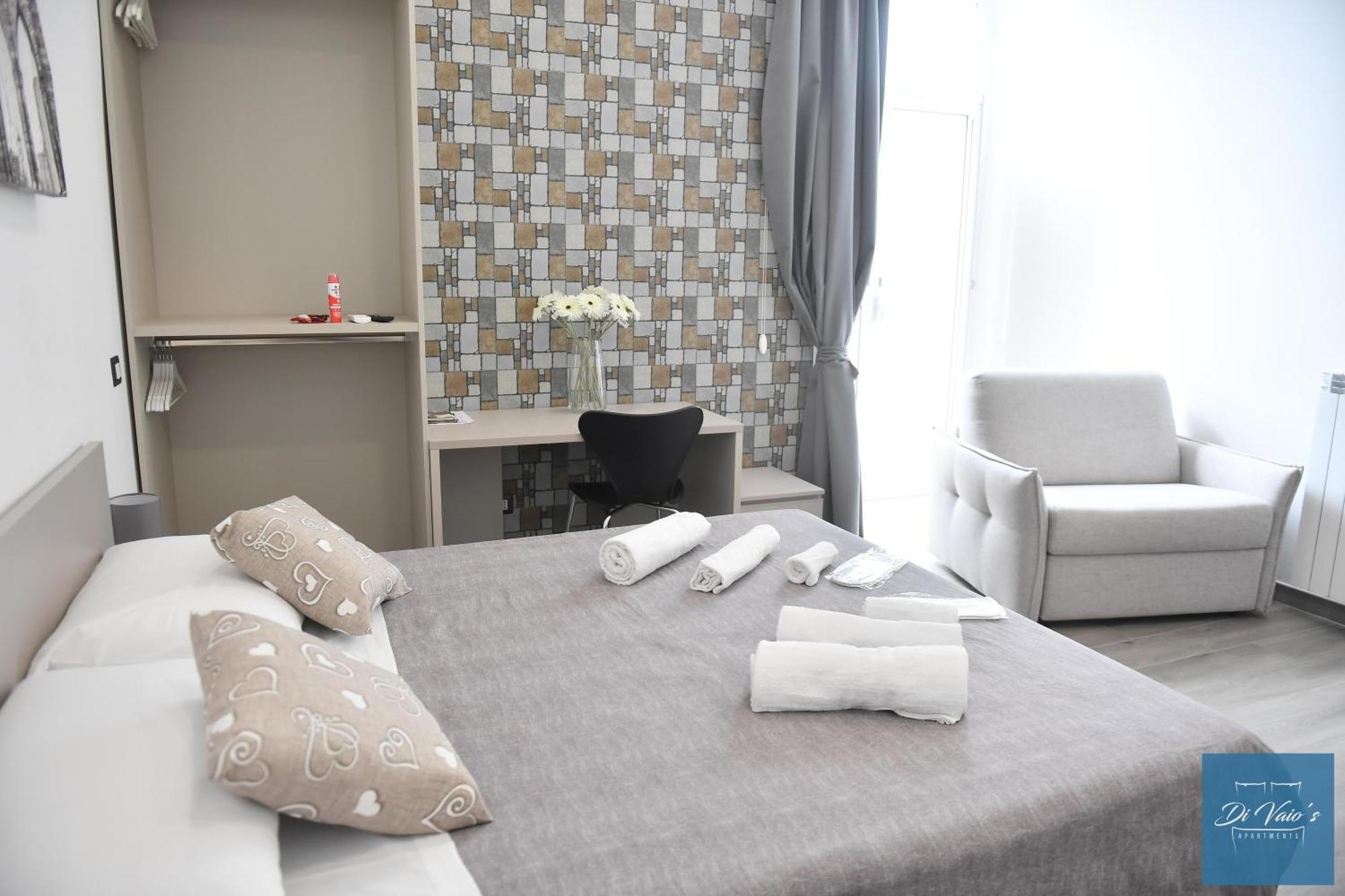 Di Vaio'S Apartments نابولي المظهر الخارجي الصورة