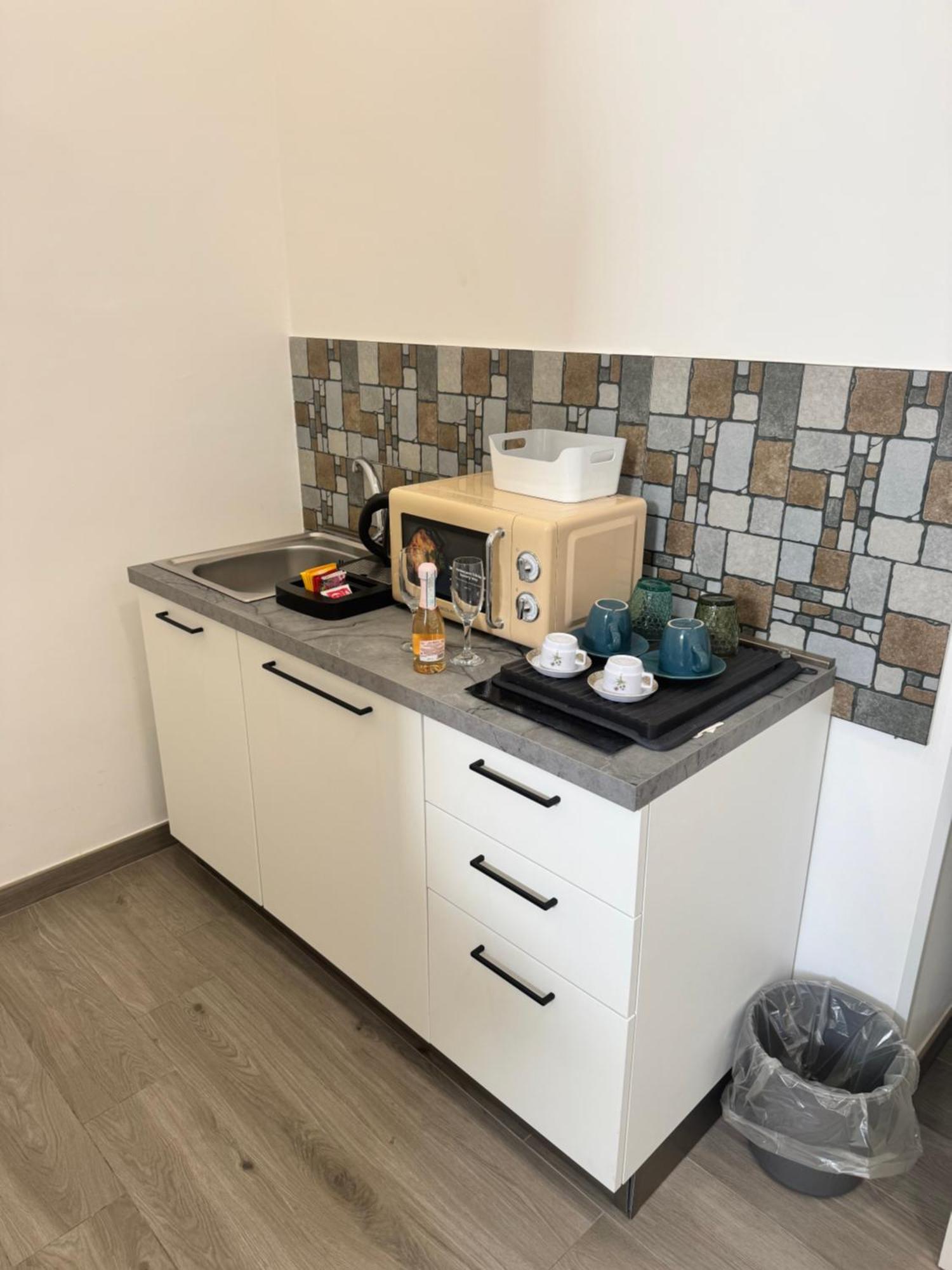 Di Vaio'S Apartments نابولي المظهر الخارجي الصورة